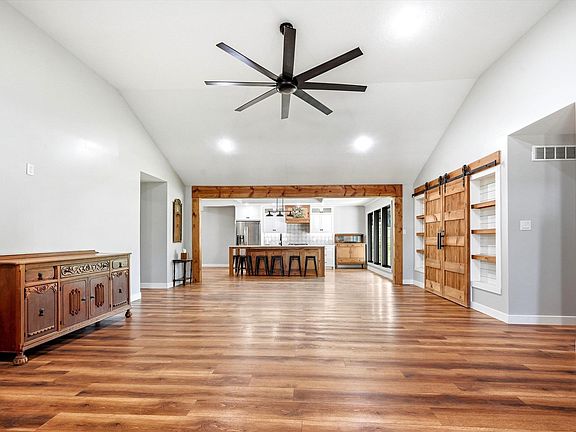 3rd image of 503 15th St