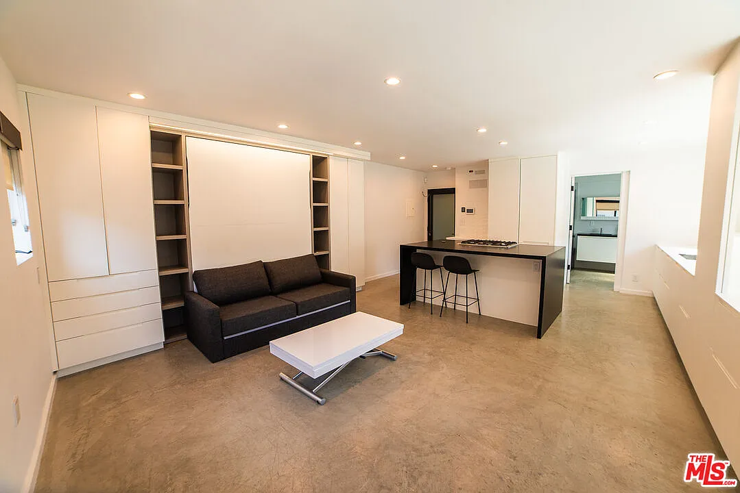 Building Photo - 14 Brooks Ave #8