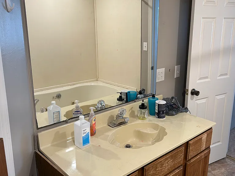 1324 Virginia St — Photo 32