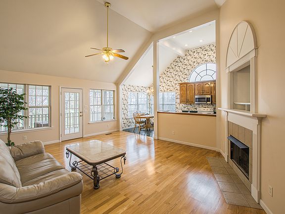 2nd image of 6731 Sawtooth Dr
