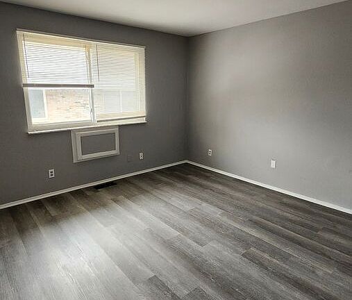 5th image of 7844 Glen Orchard Dr #A