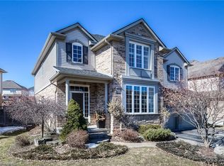 711 Cedar Bend Dr, Waterloo, ON N2V2R2