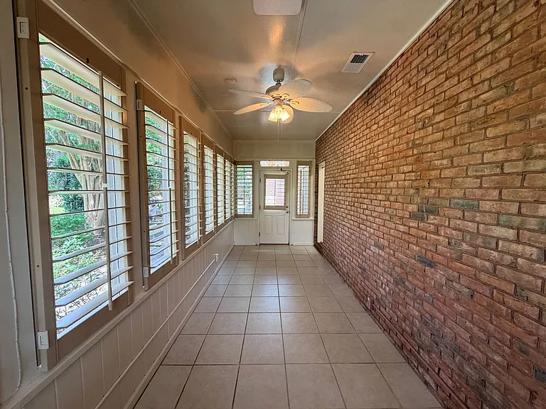 1009 Williamsburg Dr — Photo 39