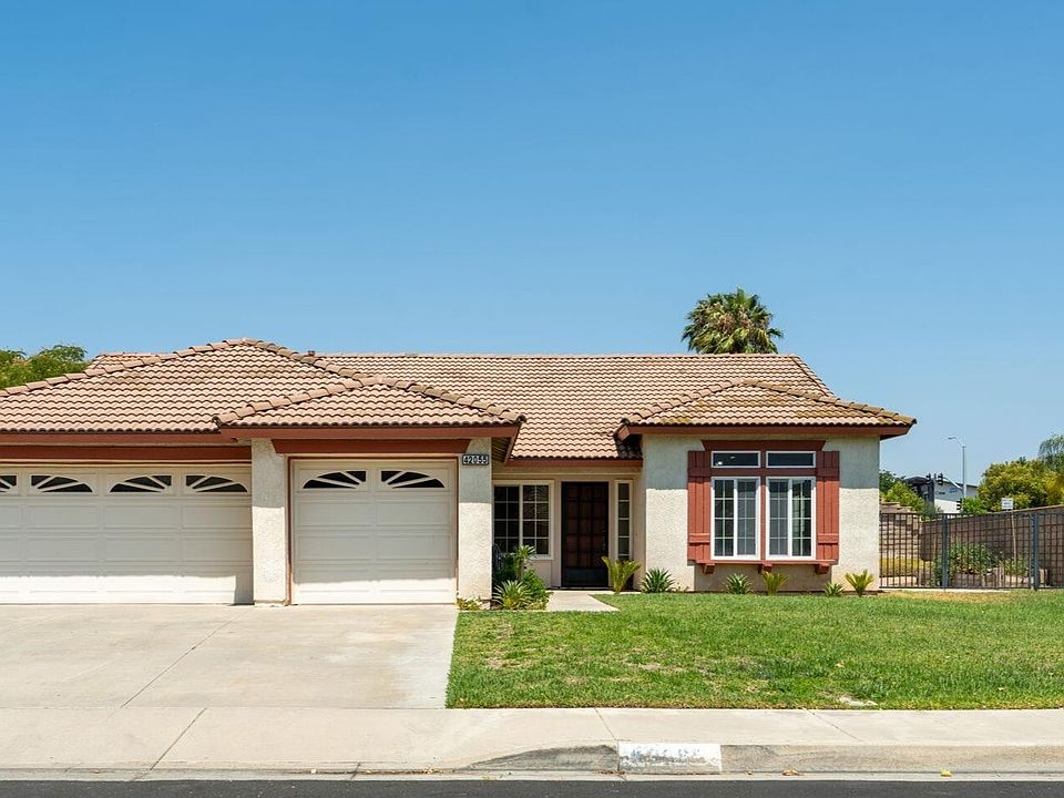 1st image of 42055 Thoroughbred Ln