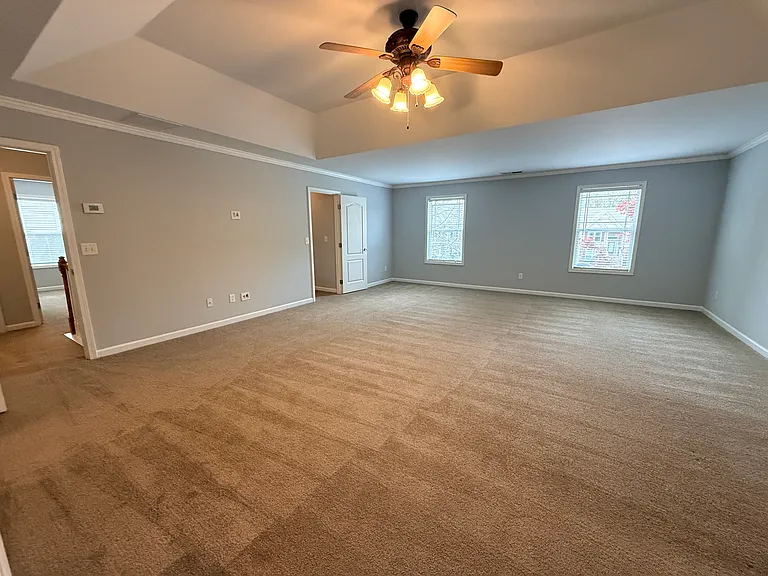 3606 Malcolm Mnr NW — Photo 6