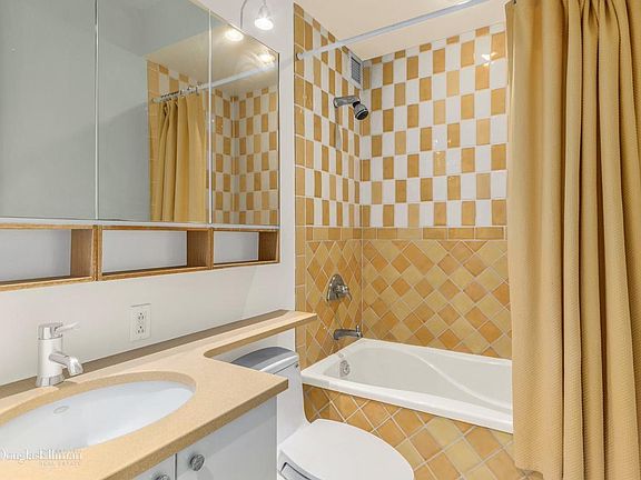5th image of 350 Albany St APT 1D