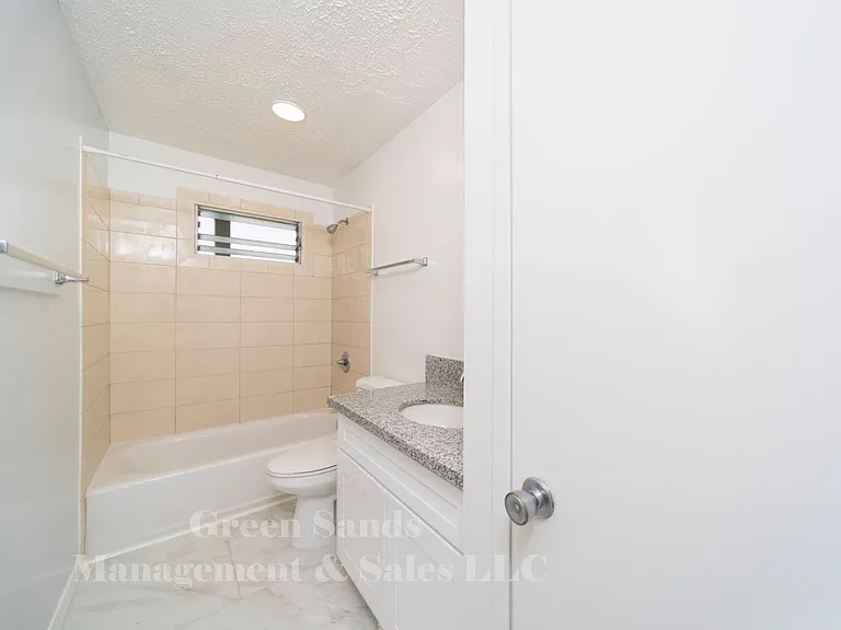 230 Kapiolani St — Photo 6
