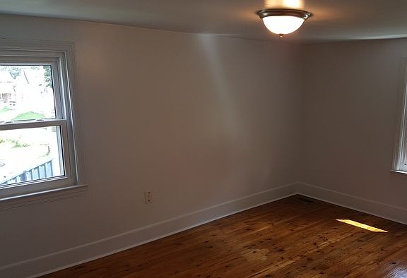 5th image of 71 Kirby St