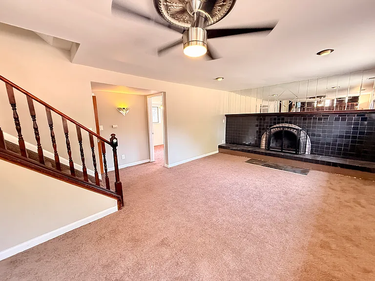 11849 Ontario Dr — Photo 13