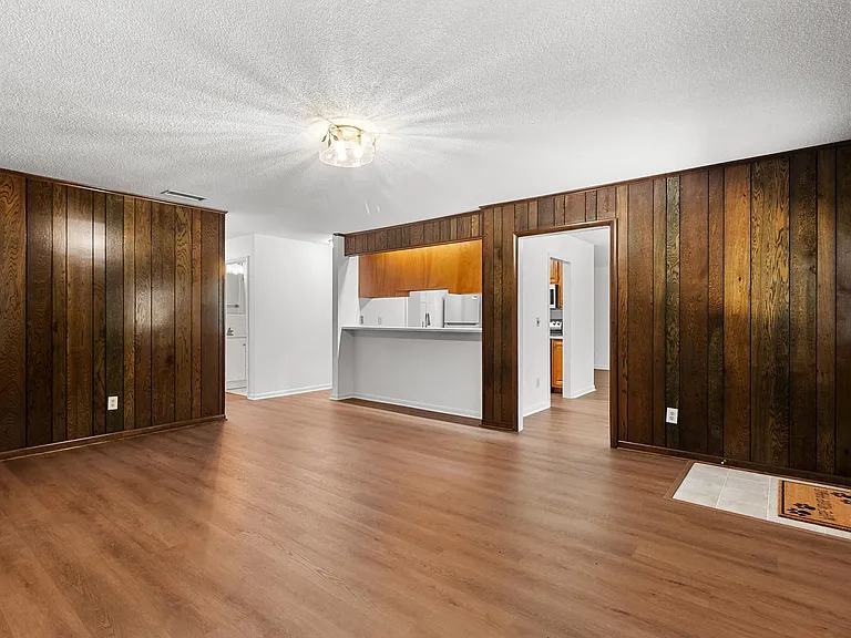 3108 Briarwood Dr — Photo 15