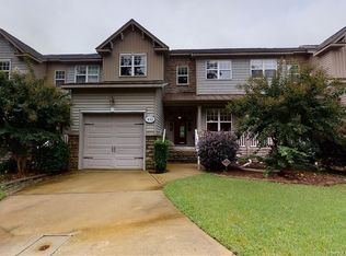 412 Ponton Dr, Fayetteville, NC 28314