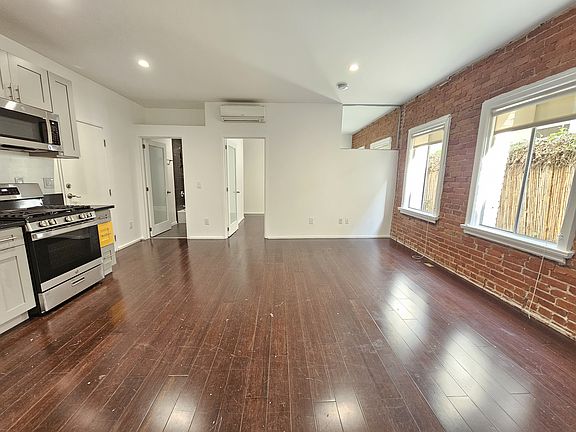 5th image of 1234 N Formosa Ave #3