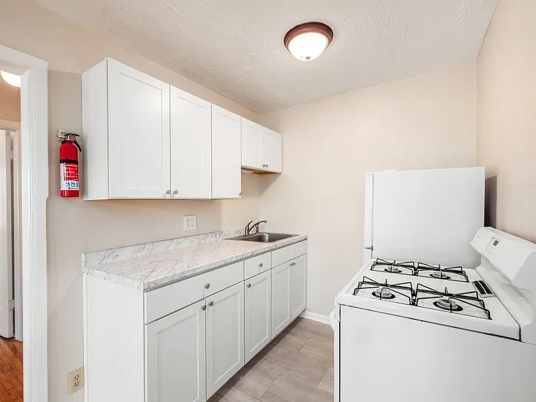 134 W Tulane Rd #B — Photo 18