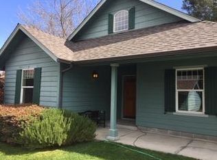 1023 Rainwood Ln, Grants Pass, OR 97527