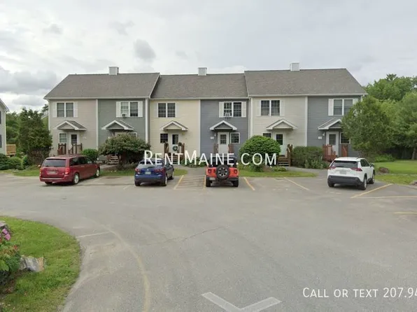 20 River Village Dr, Milford, ME 04461