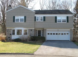 26 Loewen Ct, Rye, NY 10580