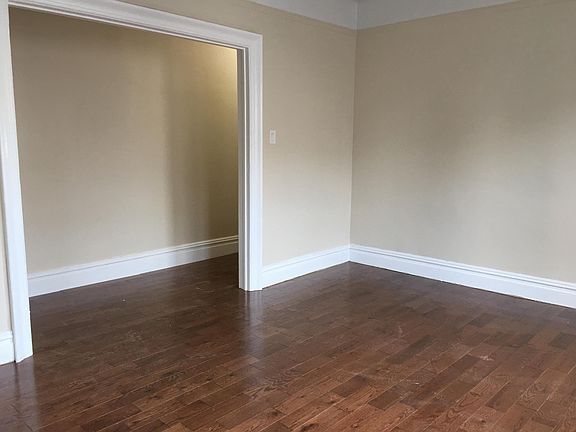 3rd image of 93 Fairview Ave Fl 3rd