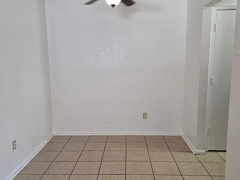 2411 Springmont Ct #2409 — Photo 11