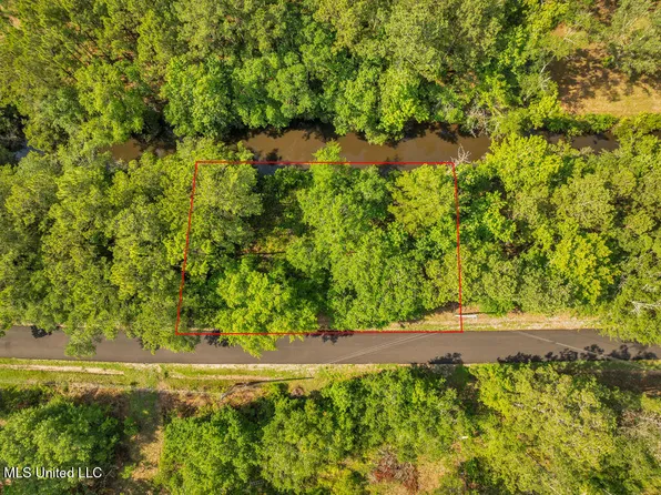 18th St Lot 10, Bay Saint Louis, MS 39520