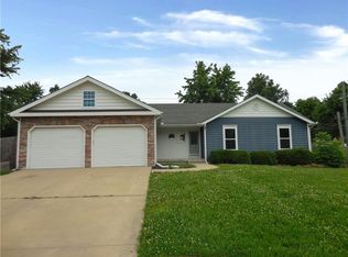 1000 Oakwood St, Harrisonville, MO 64701