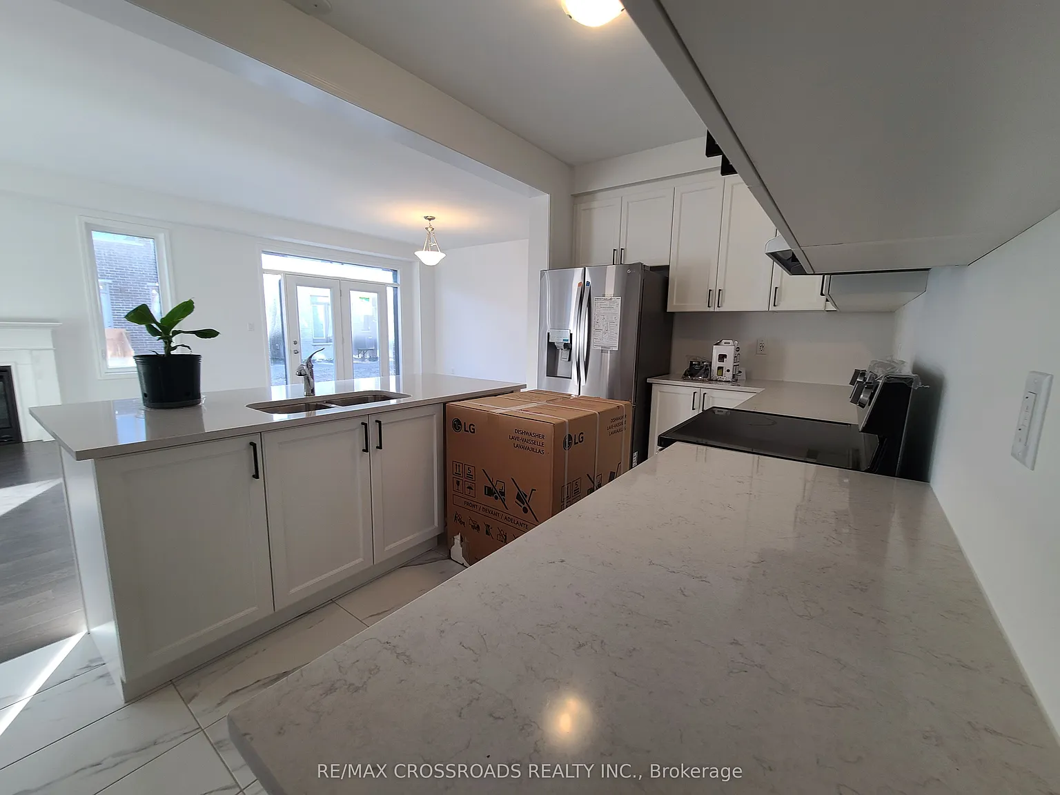 4 bed, $3,700 — Photo 3