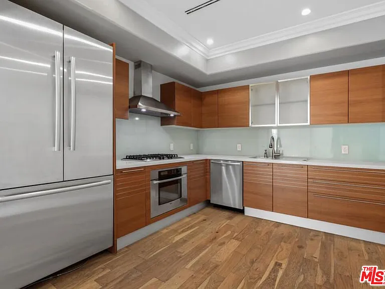1283 Havenhurst Dr #101 — Photo 5