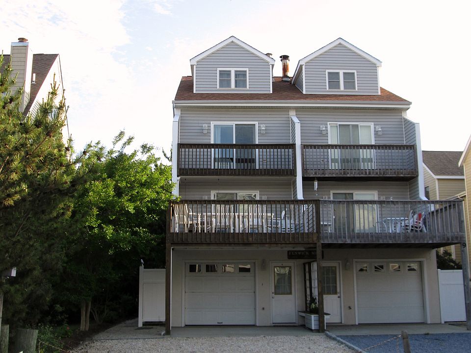 1st image of 40137 West Virginia Avenue #2