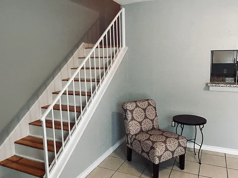 720 Memorial Mews St #B — Photo 14