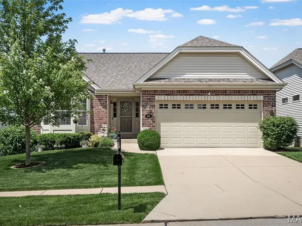 68 Burgundy Place Dr, Dardenne Prairie, MO 63368