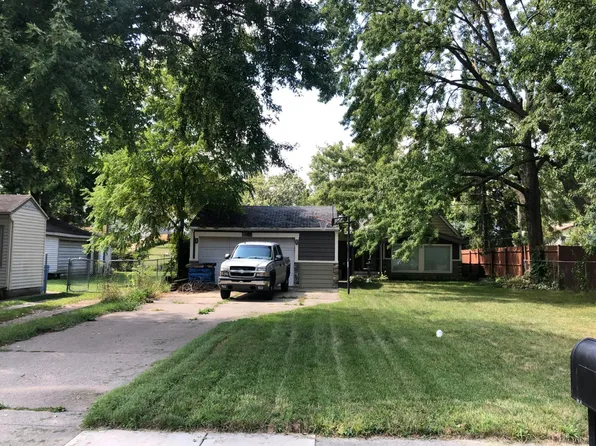 3910 Burchfield Dr, Lansing, MI 48910