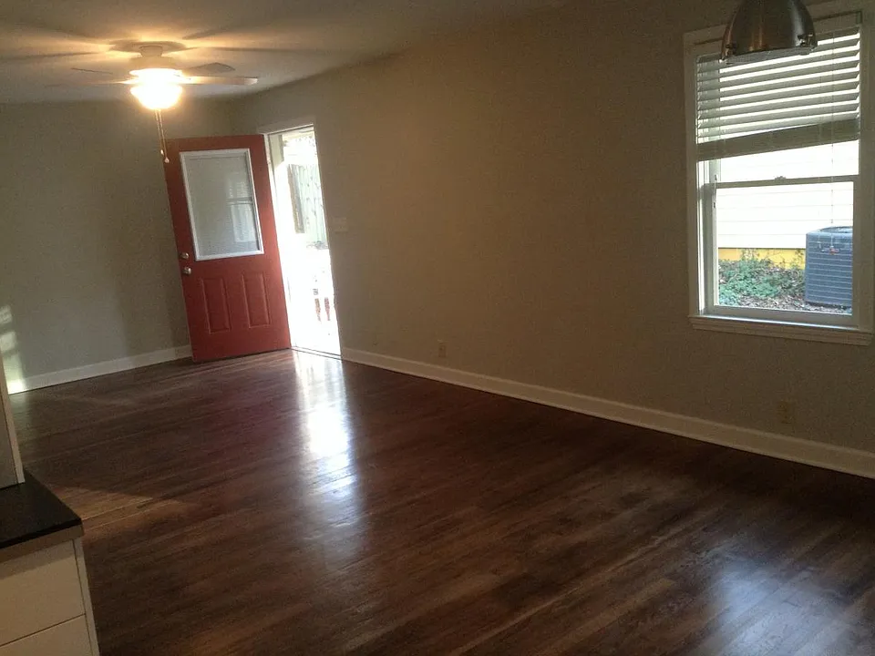 Living/dining room