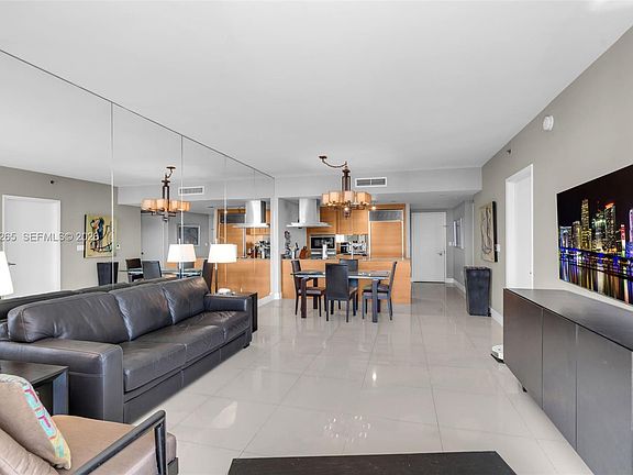 5th image of 495 Brickell Ave APT 2909