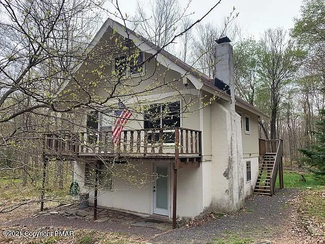 228 Barberry Ln photo 1