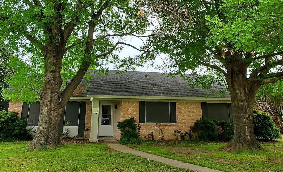 1st image of 1712 Hendrick Dr