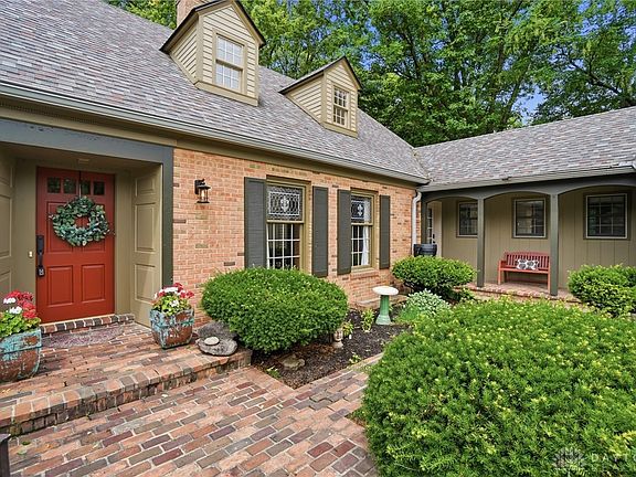 3rd image of 772 Plantation Ln