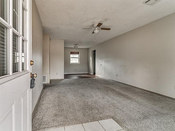 5th image of 3112 Gwendolyn Ln
