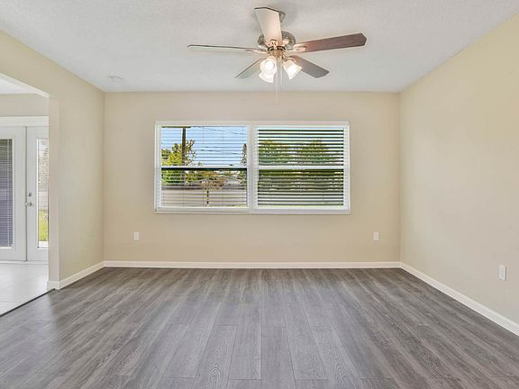 3rd image of 6753 Precourt Dr