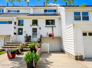115 Forest Grn, Staten Island, NY 10312