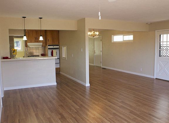 3rd image of 137 Longford Dr
