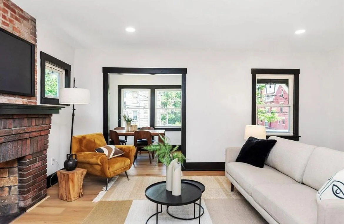 2 bed, 1065 sqft, $1,800 — Photo 1