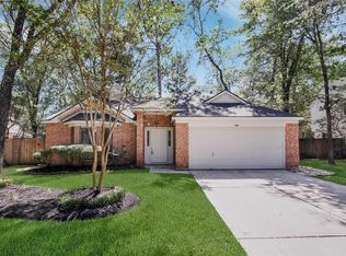 198 N Village Knoll Cir, Spring, TX 77381