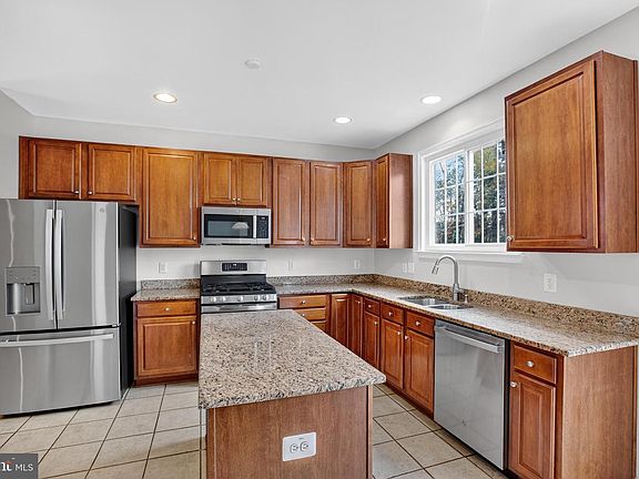 5th image of 9463 Biltmore St