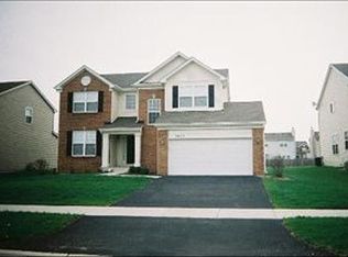 2832 Lundquist Dr, Aurora, IL 60503