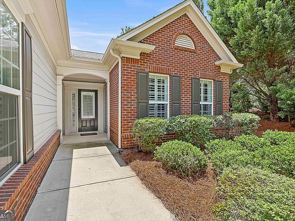 5th image of 312 Whispering Pines Way