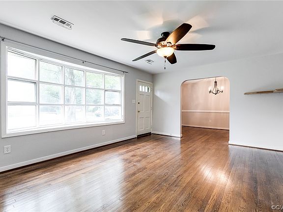 5th image of 8301 Hood Dr