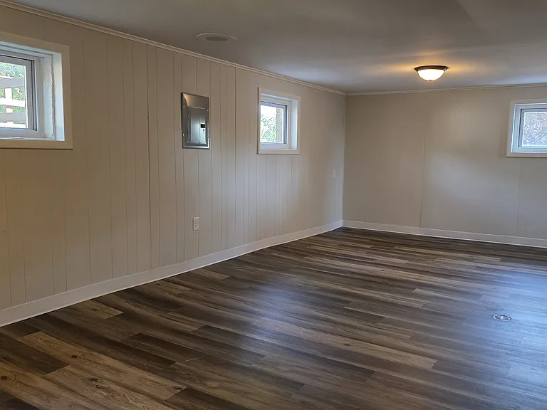 1439 S Highland Ave — Photo 17