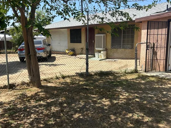 10012 Houston Ave, Lamont, CA 93241