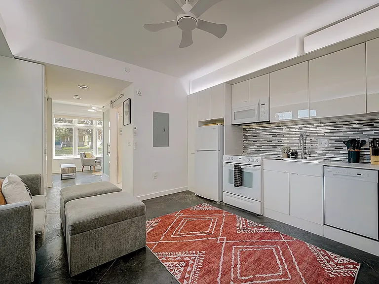 2270 W 14th St — Photo 19