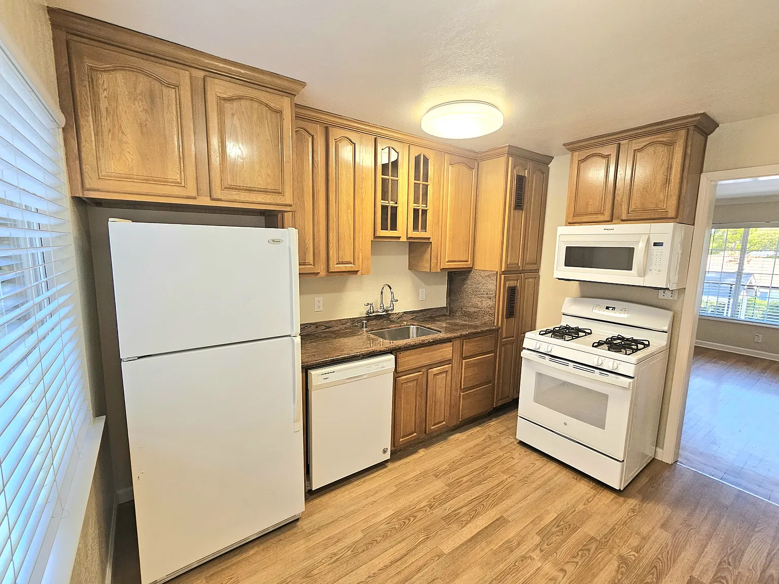 2 bed, $2,795 — Photo 2