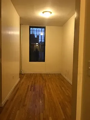 Rented by Perry Associates NYC Inc | media 6